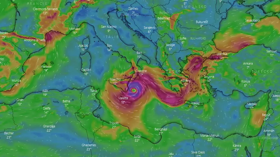 Tifone in Europa.  Apollo invade il Mediterraneo